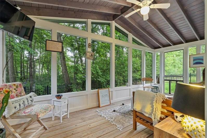 2001 Buckingham Dr, Mars, PA 16046, 6 Bedrooms Bedrooms, 14 Rooms Rooms,3.1 BathroomsBathrooms,Residential,For Sale,Buckingham Dr,1711842