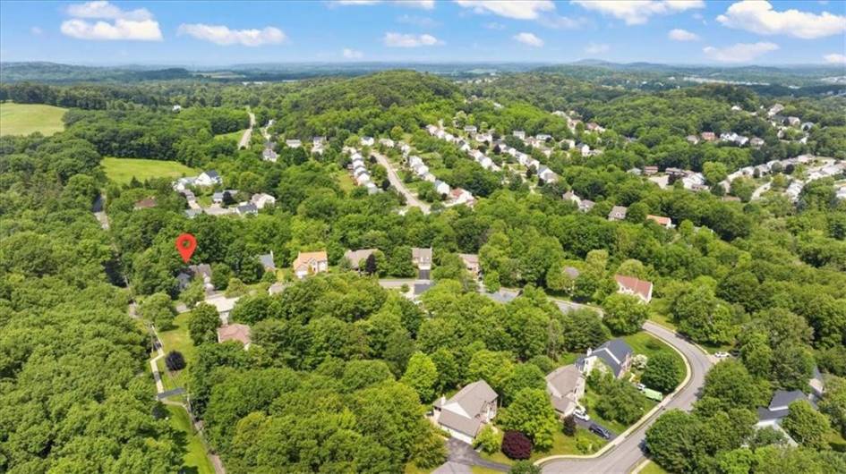 2001 Buckingham Dr, Mars, PA 16046, 6 Bedrooms Bedrooms, 14 Rooms Rooms,3.1 BathroomsBathrooms,Residential,For Sale,Buckingham Dr,1711842