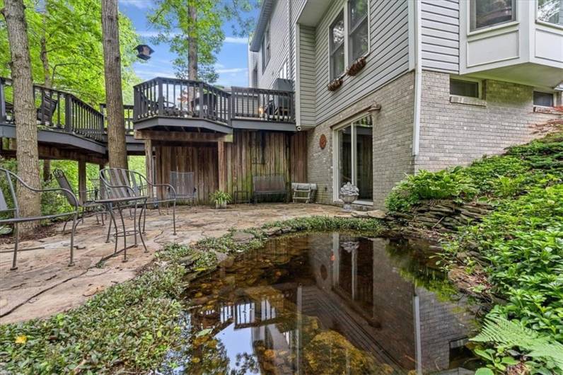 2001 Buckingham Dr, Mars, PA 16046, 6 Bedrooms Bedrooms, 14 Rooms Rooms,3.1 BathroomsBathrooms,Residential,For Sale,Buckingham Dr,1711842