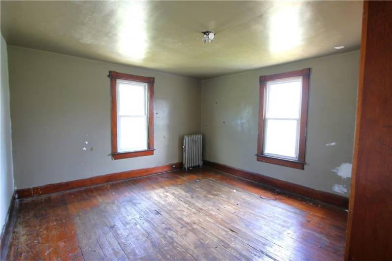 Another Large 14x13 Bedroom
