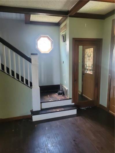 Newer stained glass front door.