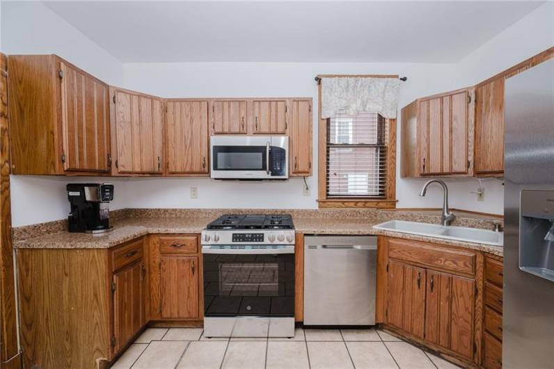 615 Maple St, Indiana, PA 15701, 4 Bedrooms Bedrooms, ,1.1 BathroomsBathrooms,Residential,For Sale,Maple St,0,1711849