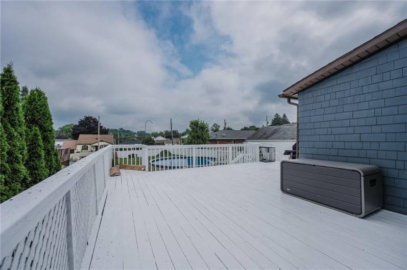 Huge Deck