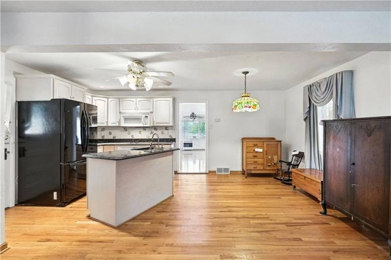 6 GARDEN TERRACE, Pittsburgh, PA 15221, 2 Bedrooms Bedrooms, 8 Rooms Rooms,2 BathroomsBathrooms,Residential,For Sale,GARDEN TERRACE,0,1711450