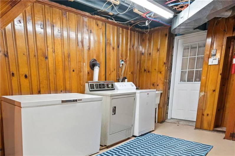 6 GARDEN TERRACE, Pittsburgh, PA 15221, 2 Bedrooms Bedrooms, 8 Rooms Rooms,2 BathroomsBathrooms,Residential,For Sale,GARDEN TERRACE,0,1711450