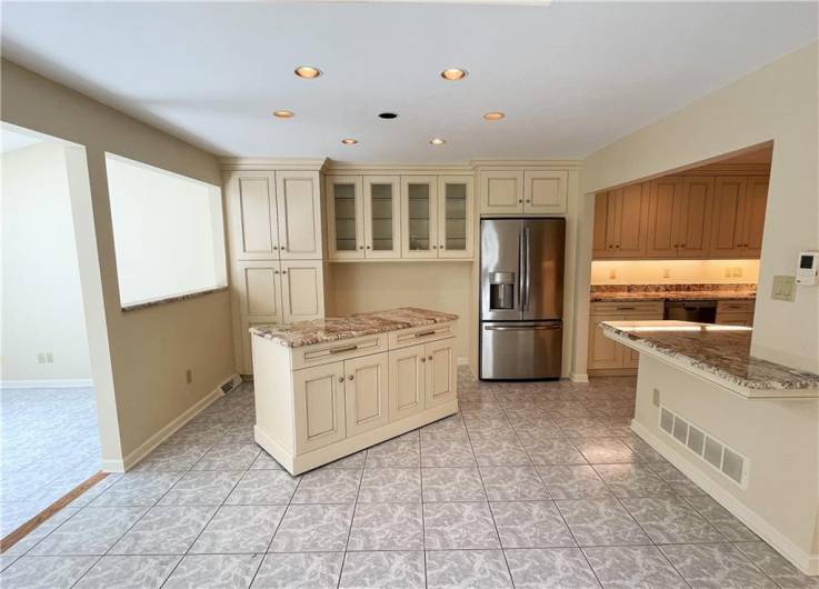 250 PORTMAN LANE, Bridgeville, PA 15017, 3 Bedrooms Bedrooms, 11 Rooms Rooms,3.1 BathroomsBathrooms,Residential,For Sale,PORTMAN LANE,0,1711507