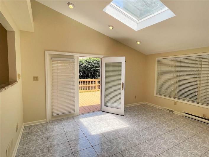 250 PORTMAN LANE, Bridgeville, PA 15017, 3 Bedrooms Bedrooms, 11 Rooms Rooms,3.1 BathroomsBathrooms,Residential,For Sale,PORTMAN LANE,0,1711507