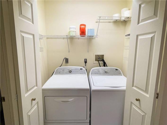 250 PORTMAN LANE, Bridgeville, PA 15017, 3 Bedrooms Bedrooms, 11 Rooms Rooms,3.1 BathroomsBathrooms,Residential,For Sale,PORTMAN LANE,0,1711507