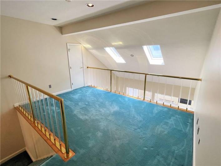 250 PORTMAN LANE, Bridgeville, PA 15017, 3 Bedrooms Bedrooms, 11 Rooms Rooms,3.1 BathroomsBathrooms,Residential,For Sale,PORTMAN LANE,0,1711507