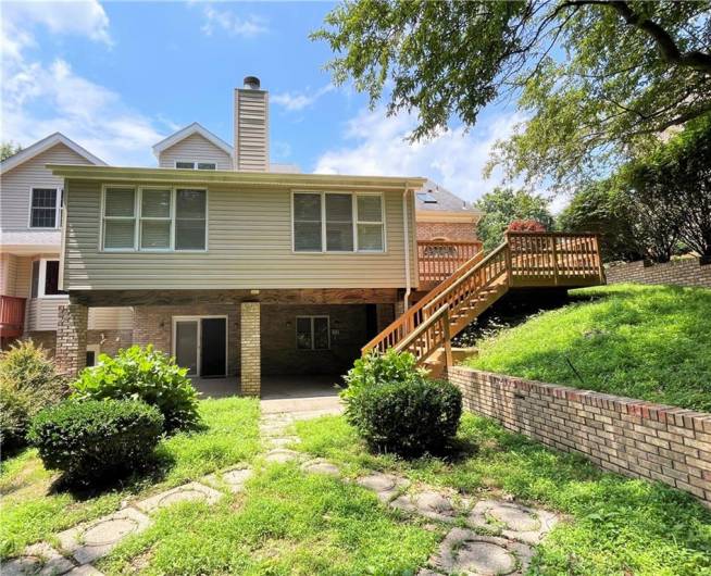 250 PORTMAN LANE, Bridgeville, PA 15017, 3 Bedrooms Bedrooms, 11 Rooms Rooms,3.1 BathroomsBathrooms,Residential,For Sale,PORTMAN LANE,0,1711507