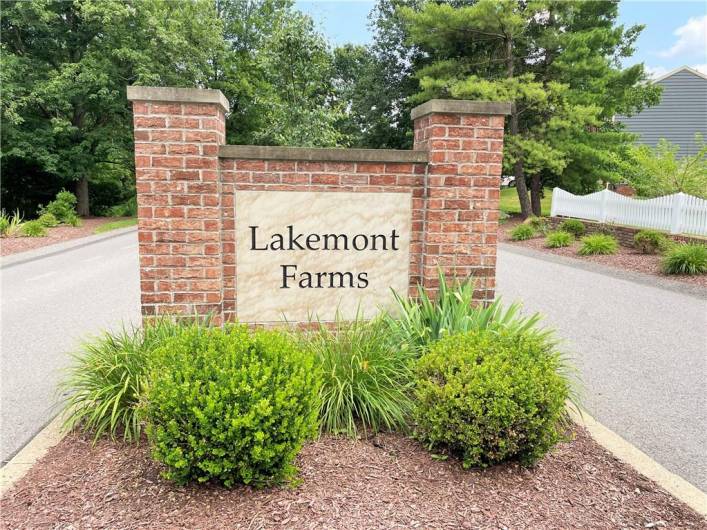 250 PORTMAN LANE, Bridgeville, PA 15017, 3 Bedrooms Bedrooms, 11 Rooms Rooms,3.1 BathroomsBathrooms,Residential,For Sale,PORTMAN LANE,0,1711507
