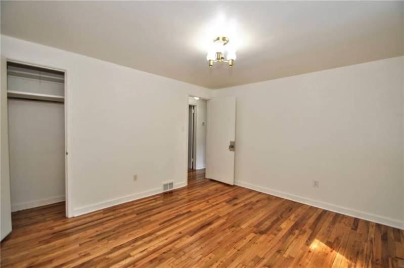 1004 Old Washington Rd, Canonsburg, PA 15317, 3 Bedrooms Bedrooms, 9 Rooms Rooms,2 BathroomsBathrooms,Residential,For Sale,Old Washington Rd,0,1711535
