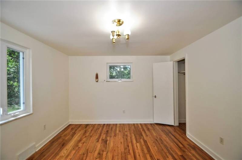 1004 Old Washington Rd, Canonsburg, PA 15317, 3 Bedrooms Bedrooms, 9 Rooms Rooms,2 BathroomsBathrooms,Residential,For Sale,Old Washington Rd,0,1711535