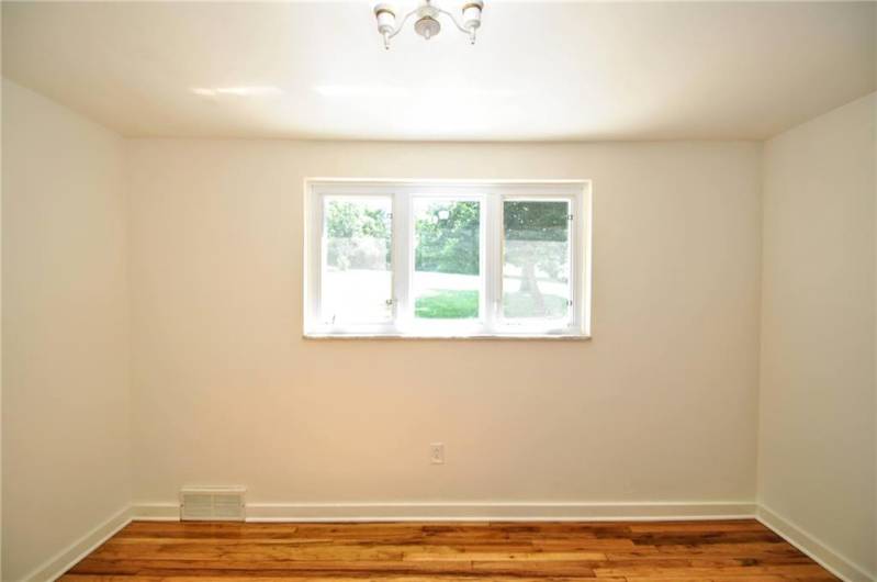 1004 Old Washington Rd, Canonsburg, PA 15317, 3 Bedrooms Bedrooms, 9 Rooms Rooms,2 BathroomsBathrooms,Residential,For Sale,Old Washington Rd,0,1711535