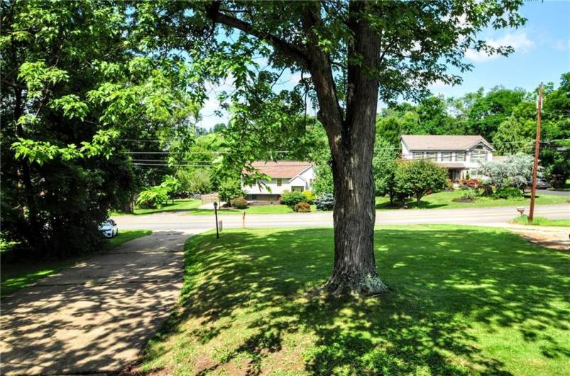1004 Old Washington Rd, Canonsburg, PA 15317, 3 Bedrooms Bedrooms, 9 Rooms Rooms,2 BathroomsBathrooms,Residential,For Sale,Old Washington Rd,0,1711535