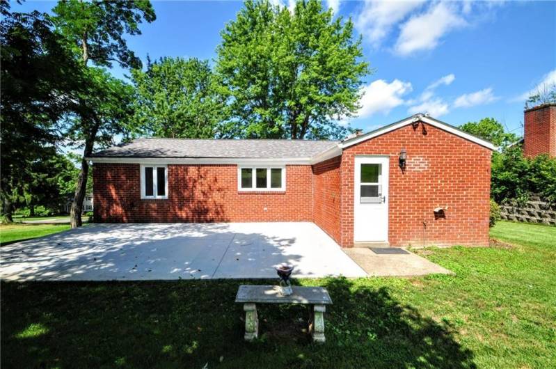 1004 Old Washington Rd, Canonsburg, PA 15317, 3 Bedrooms Bedrooms, 9 Rooms Rooms,2 BathroomsBathrooms,Residential,For Sale,Old Washington Rd,0,1711535
