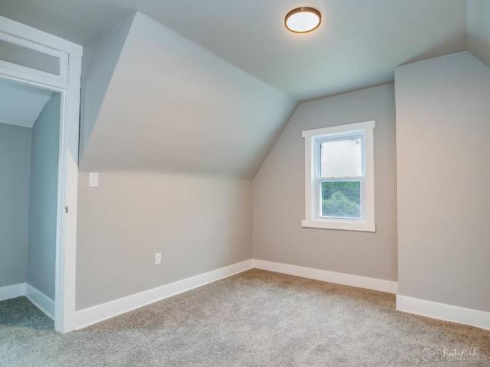 1709 Main St, Aliquippa, PA 15001, 4 Bedrooms Bedrooms, ,2 BathroomsBathrooms,Residential,For Sale,Main St,0,1711566