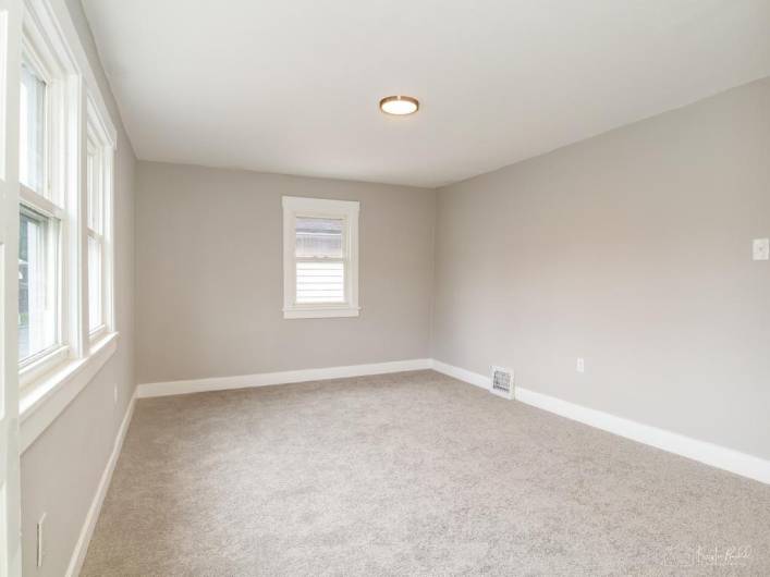 1709 Main St, Aliquippa, PA 15001, 4 Bedrooms Bedrooms, ,2 BathroomsBathrooms,Residential,For Sale,Main St,0,1711566