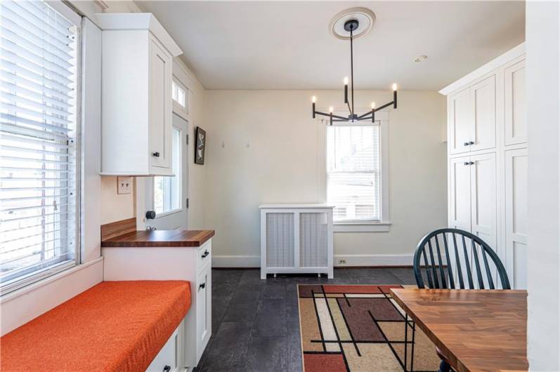 254 Tremont Ave, Greensburg, PA 15601, 4 Bedrooms Bedrooms, 9 Rooms Rooms,2 BathroomsBathrooms,Residential,For Sale,Tremont Ave,1711582