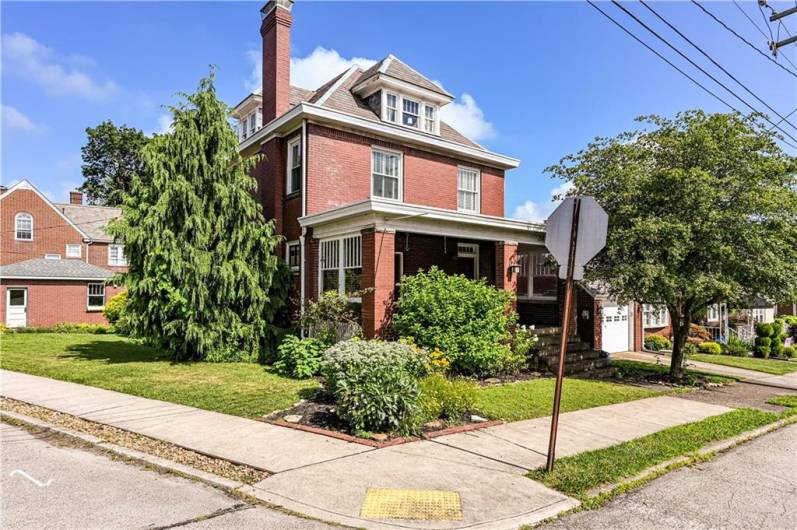 254 Tremont Ave, Greensburg, PA 15601, 4 Bedrooms Bedrooms, 9 Rooms Rooms,2 BathroomsBathrooms,Residential,For Sale,Tremont Ave,1711582