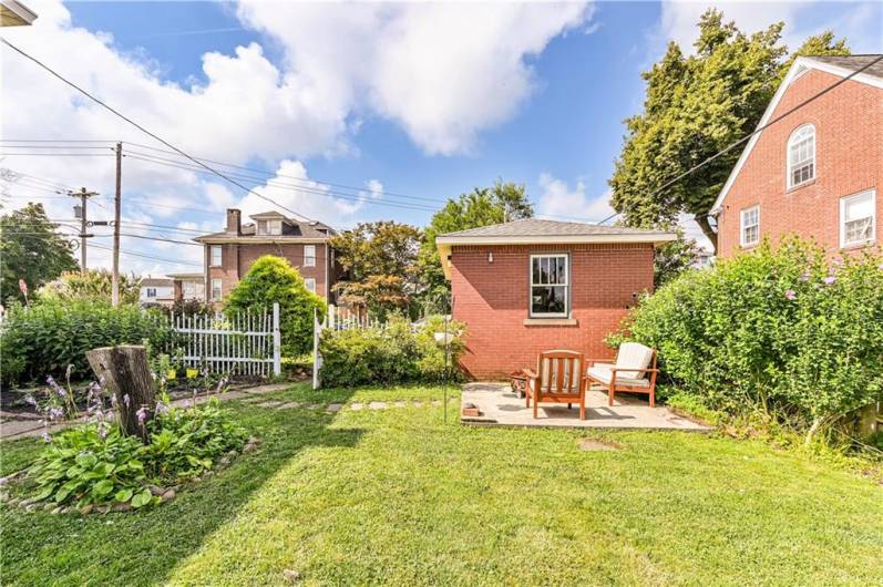 254 Tremont Ave, Greensburg, PA 15601, 4 Bedrooms Bedrooms, 9 Rooms Rooms,2 BathroomsBathrooms,Residential,For Sale,Tremont Ave,1711582