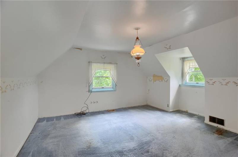 1405 Three Degree Rd, Valencia, PA 16059, 3 Bedrooms Bedrooms, 6 Rooms Rooms,1 BathroomBathrooms,Residential,For Sale,Three Degree Rd,0,1711597
