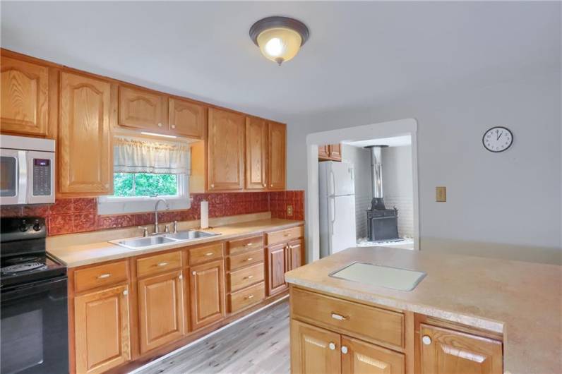 1405 Three Degree Rd, Valencia, PA 16059, 3 Bedrooms Bedrooms, 6 Rooms Rooms,1 BathroomBathrooms,Residential,For Sale,Three Degree Rd,0,1711597