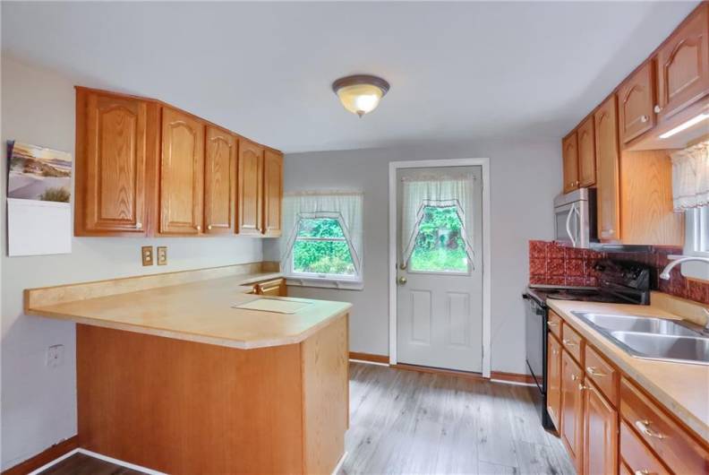 1405 Three Degree Rd, Valencia, PA 16059, 3 Bedrooms Bedrooms, 6 Rooms Rooms,1 BathroomBathrooms,Residential,For Sale,Three Degree Rd,0,1711597