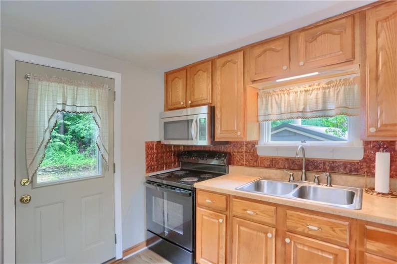 1405 Three Degree Rd, Valencia, PA 16059, 3 Bedrooms Bedrooms, 6 Rooms Rooms,1 BathroomBathrooms,Residential,For Sale,Three Degree Rd,0,1711597