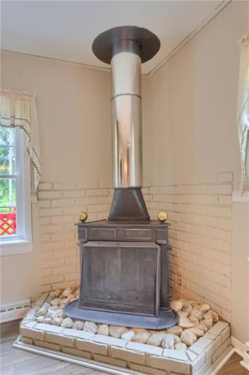 1405 Three Degree Rd, Valencia, PA 16059, 3 Bedrooms Bedrooms, 6 Rooms Rooms,1 BathroomBathrooms,Residential,For Sale,Three Degree Rd,0,1711597