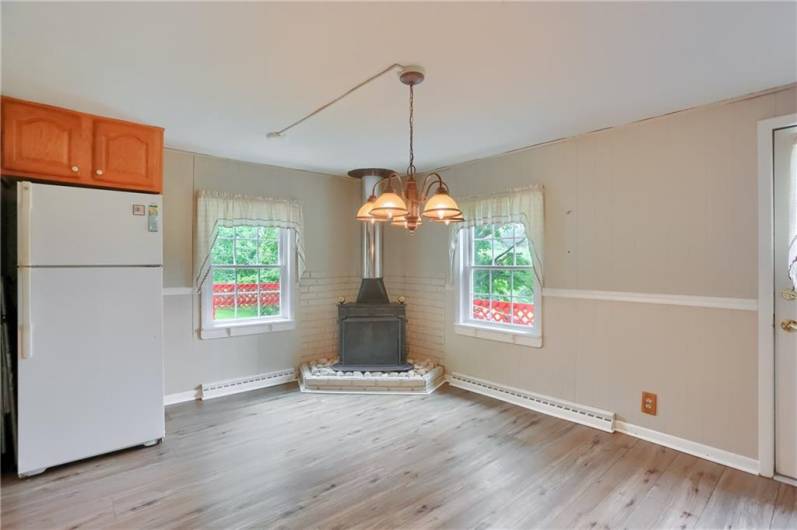 1405 Three Degree Rd, Valencia, PA 16059, 3 Bedrooms Bedrooms, 6 Rooms Rooms,1 BathroomBathrooms,Residential,For Sale,Three Degree Rd,0,1711597