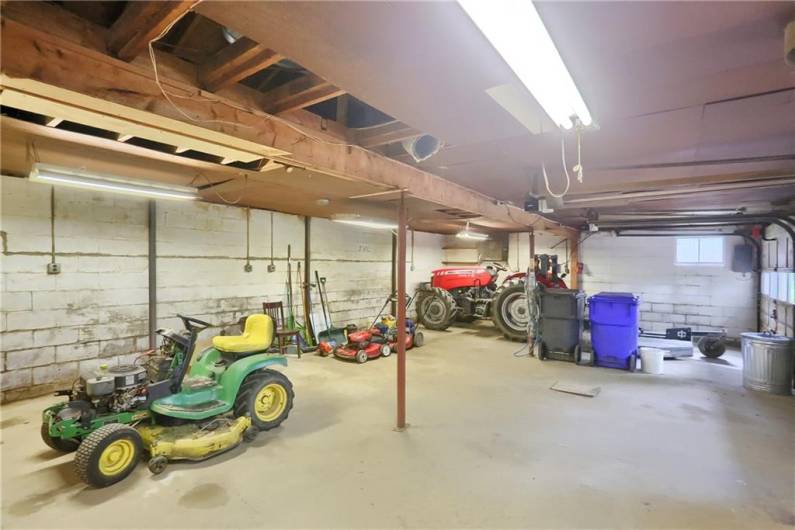 1405 Three Degree Rd, Valencia, PA 16059, 3 Bedrooms Bedrooms, 6 Rooms Rooms,1 BathroomBathrooms,Residential,For Sale,Three Degree Rd,0,1711597