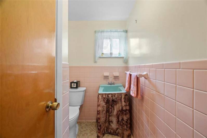 407 Laurel Hill Rd, Allison Park, PA 15101, 3 Bedrooms Bedrooms, ,2.1 BathroomsBathrooms,Residential,For Sale,Laurel Hill Rd,0,1711649