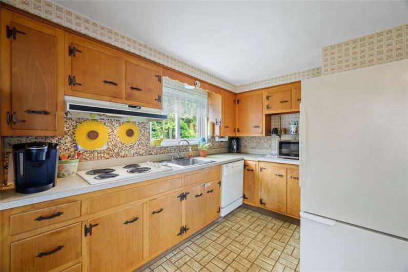 407 Laurel Hill Rd, Allison Park, PA 15101, 3 Bedrooms Bedrooms, ,2.1 BathroomsBathrooms,Residential,For Sale,Laurel Hill Rd,0,1711649