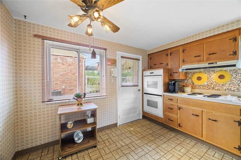 407 Laurel Hill Rd, Allison Park, PA 15101, 3 Bedrooms Bedrooms, ,2.1 BathroomsBathrooms,Residential,For Sale,Laurel Hill Rd,0,1711649