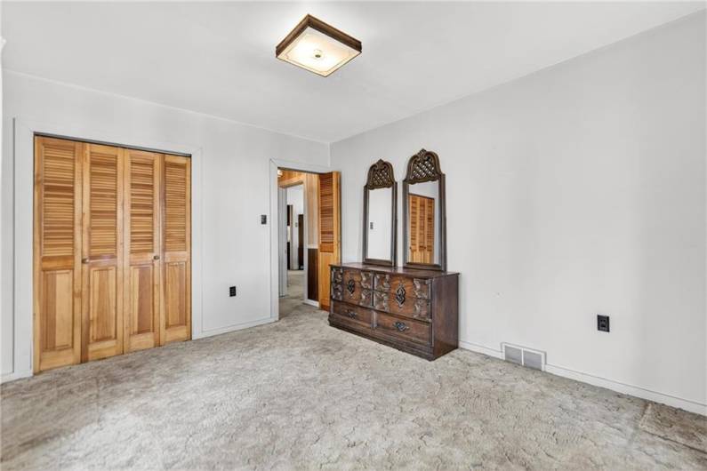 214 Bronx Ave, Pittsburgh, PA 15229, 2 Bedrooms Bedrooms, 6 Rooms Rooms,2 BathroomsBathrooms,Residential,For Sale,Bronx Ave,0,1711652