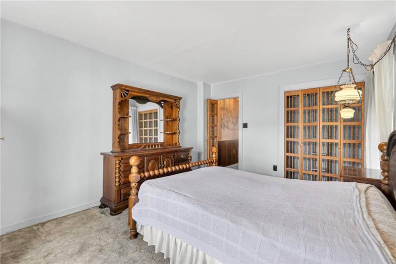214 Bronx Ave, Pittsburgh, PA 15229, 2 Bedrooms Bedrooms, 6 Rooms Rooms,2 BathroomsBathrooms,Residential,For Sale,Bronx Ave,0,1711652