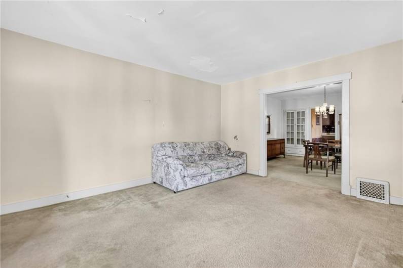 214 Bronx Ave, Pittsburgh, PA 15229, 2 Bedrooms Bedrooms, 6 Rooms Rooms,2 BathroomsBathrooms,Residential,For Sale,Bronx Ave,0,1711652