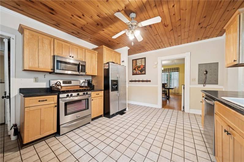 1035 Linden Road, Eighty Four, PA 15330, 4 Bedrooms Bedrooms, 9 Rooms Rooms,2.1 BathroomsBathrooms,Residential,For Sale,Linden Road,0,1711713