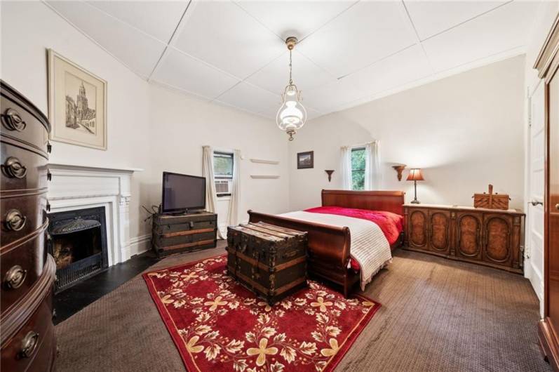 1035 Linden Road, Eighty Four, PA 15330, 4 Bedrooms Bedrooms, 9 Rooms Rooms,2.1 BathroomsBathrooms,Residential,For Sale,Linden Road,0,1711713