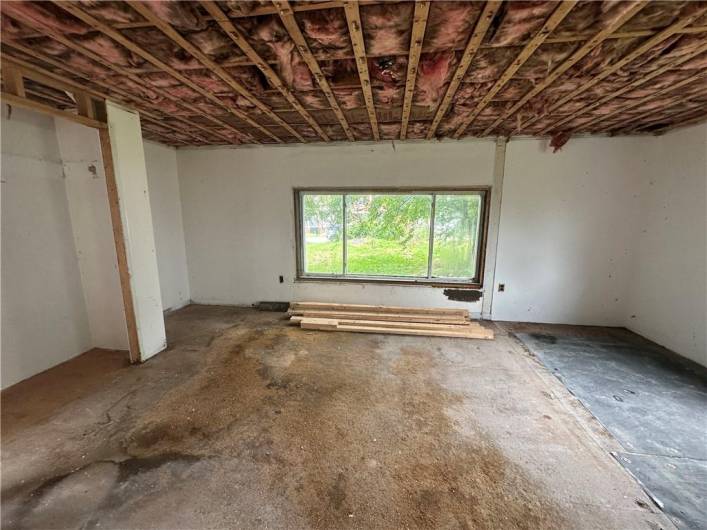 8 1/2 Apple Street, Uniontown, PA 15401, 1 Bedroom Bedrooms, ,0,Residential,For Sale,Apple Street,0,1711795