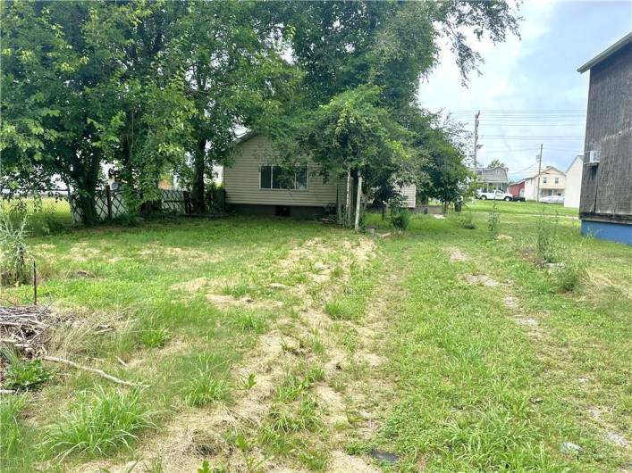 8 1/2 Apple Street, Uniontown, PA 15401, 1 Bedroom Bedrooms, ,0,Residential,For Sale,Apple Street,0,1711795