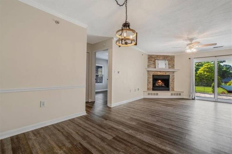 5002 Lenox Oval, Pittsburgh, PA 15237, 2 Bedrooms Bedrooms, 7 Rooms Rooms,2 BathroomsBathrooms,Residential,For Sale,Lenox Oval,0,1711796