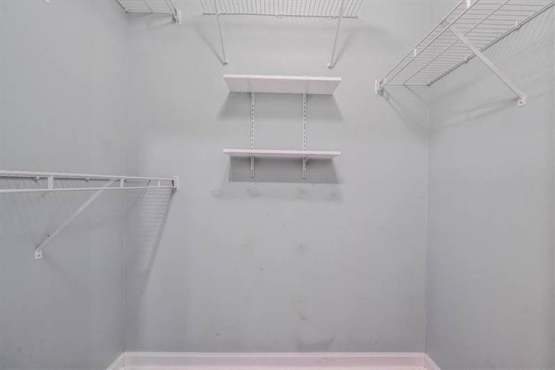 5002 Lenox Oval, Pittsburgh, PA 15237, 2 Bedrooms Bedrooms, 7 Rooms Rooms,2 BathroomsBathrooms,Residential,For Sale,Lenox Oval,0,1711796