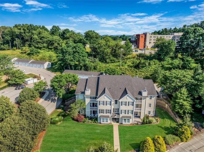 5002 Lenox Oval, Pittsburgh, PA 15237, 2 Bedrooms Bedrooms, 7 Rooms Rooms,2 BathroomsBathrooms,Residential,For Sale,Lenox Oval,0,1711796