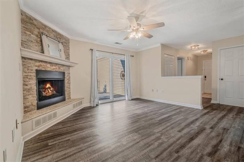 5002 Lenox Oval, Pittsburgh, PA 15237, 2 Bedrooms Bedrooms, 7 Rooms Rooms,2 BathroomsBathrooms,Residential,For Sale,Lenox Oval,0,1711796