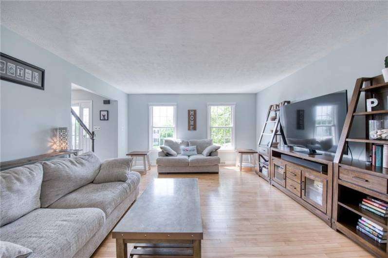 815 Graywyck Dr, Seven Fields, PA 16046, 4 Bedrooms Bedrooms, 10 Rooms Rooms,3.1 BathroomsBathrooms,Residential,For Sale,Graywyck Dr,0,1711812