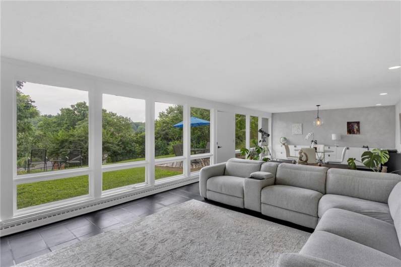 1331 Blue Jay Dr, Pittsburgh, PA 15243, 4 Bedrooms Bedrooms, 8 Rooms Rooms,2 BathroomsBathrooms,Residential,For Sale,Blue Jay Dr,0,1711814