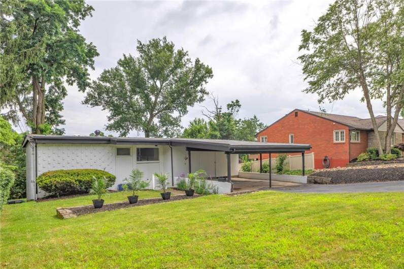 1331 Blue Jay Dr, Pittsburgh, PA 15243, 4 Bedrooms Bedrooms, 8 Rooms Rooms,2 BathroomsBathrooms,Residential,For Sale,Blue Jay Dr,0,1711814