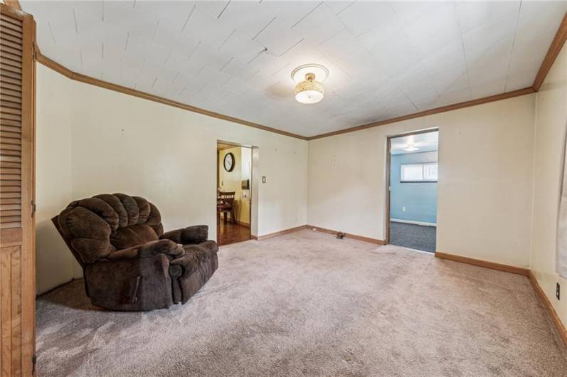 29 Creedmore Rd, Cecil, PA 15321, 2 Bedrooms Bedrooms, 6 Rooms Rooms,1.1 BathroomsBathrooms,Residential,For Sale,Creedmore Rd,0,1711819